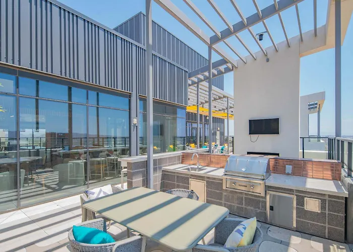 Dt High-rise Parking Included Pool Gym * Phoenix