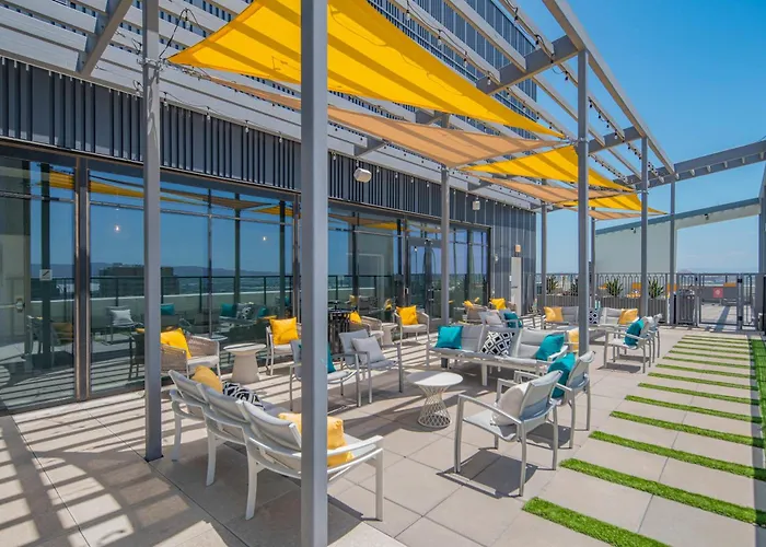 Dt High-rise Parking Included Pool Gym * Phoenix